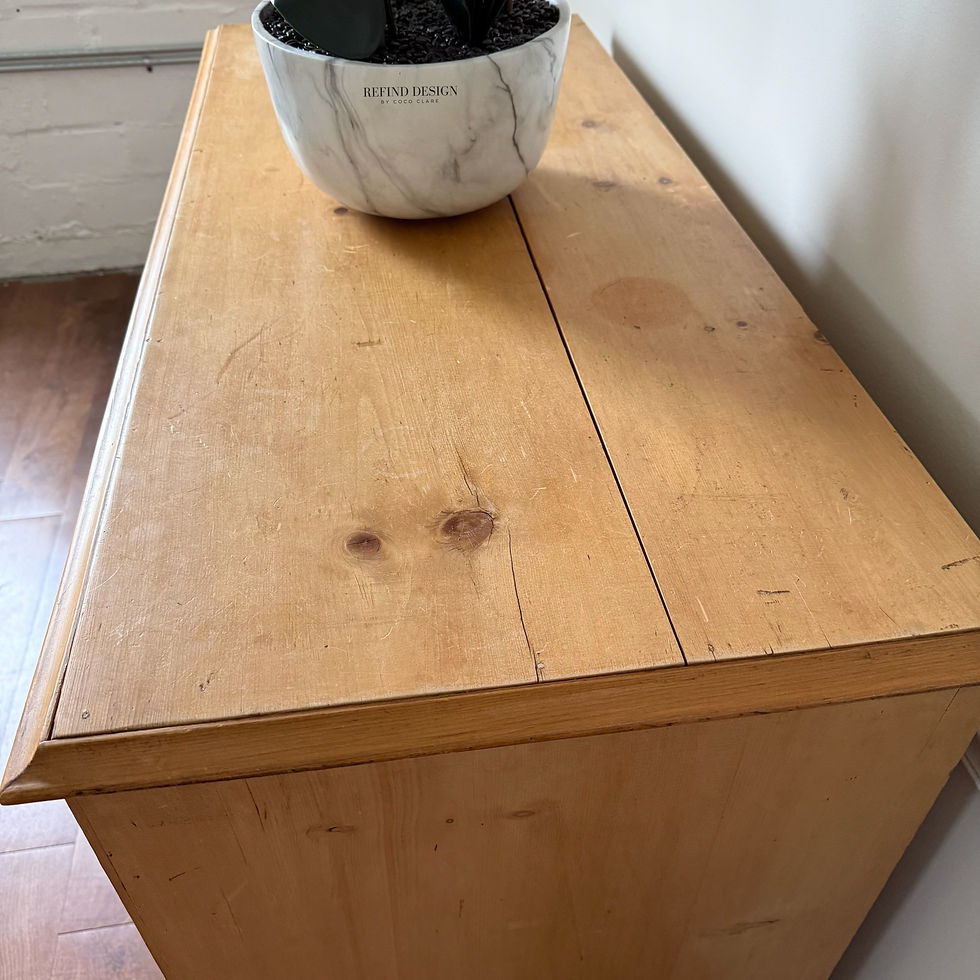 Thumbnail: Early 1800s Pine Dresser in English Countryside Style