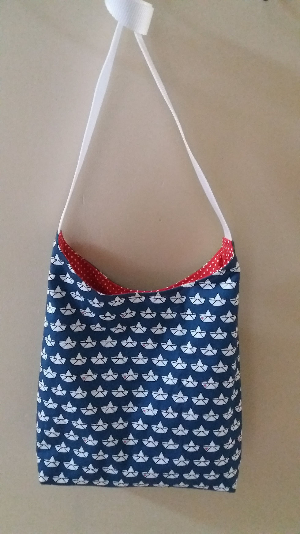 Pochette bandoulière 28 €
