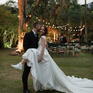 Vestido de Aluguel ou Sob Medida?