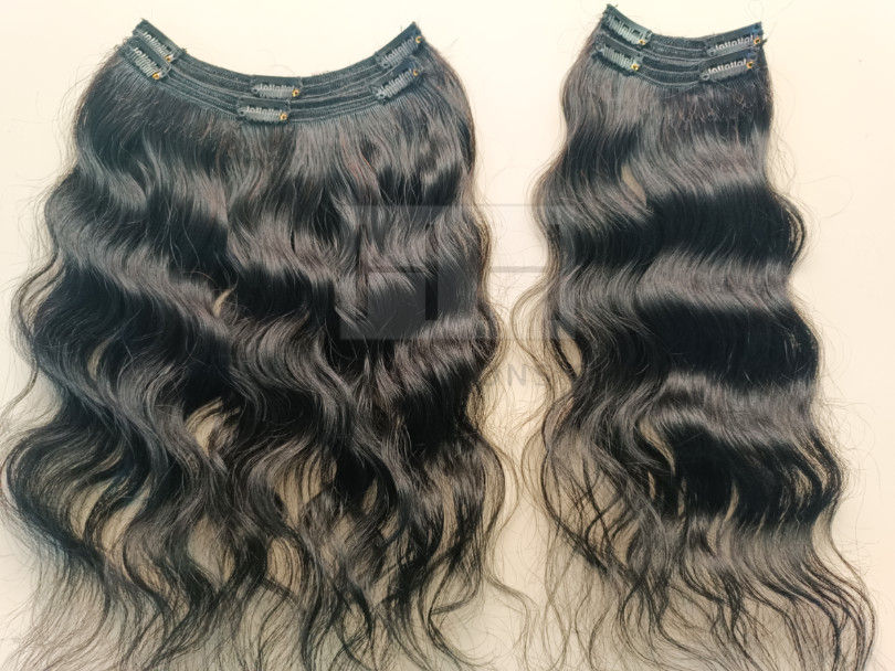 Thumbnail: Wavy Clip in hair extensions