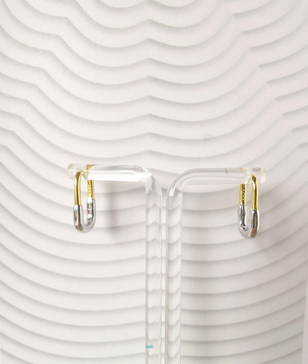Thumbnail: Louna 2 tone Chunky Oval hoop