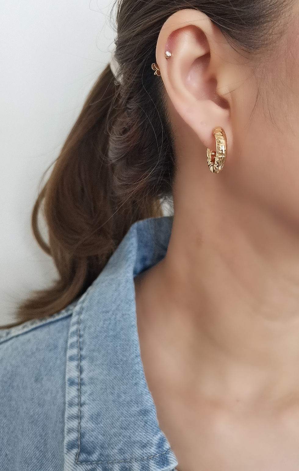 Thumbnail: 18K Chubby Hammered Hoop earrings