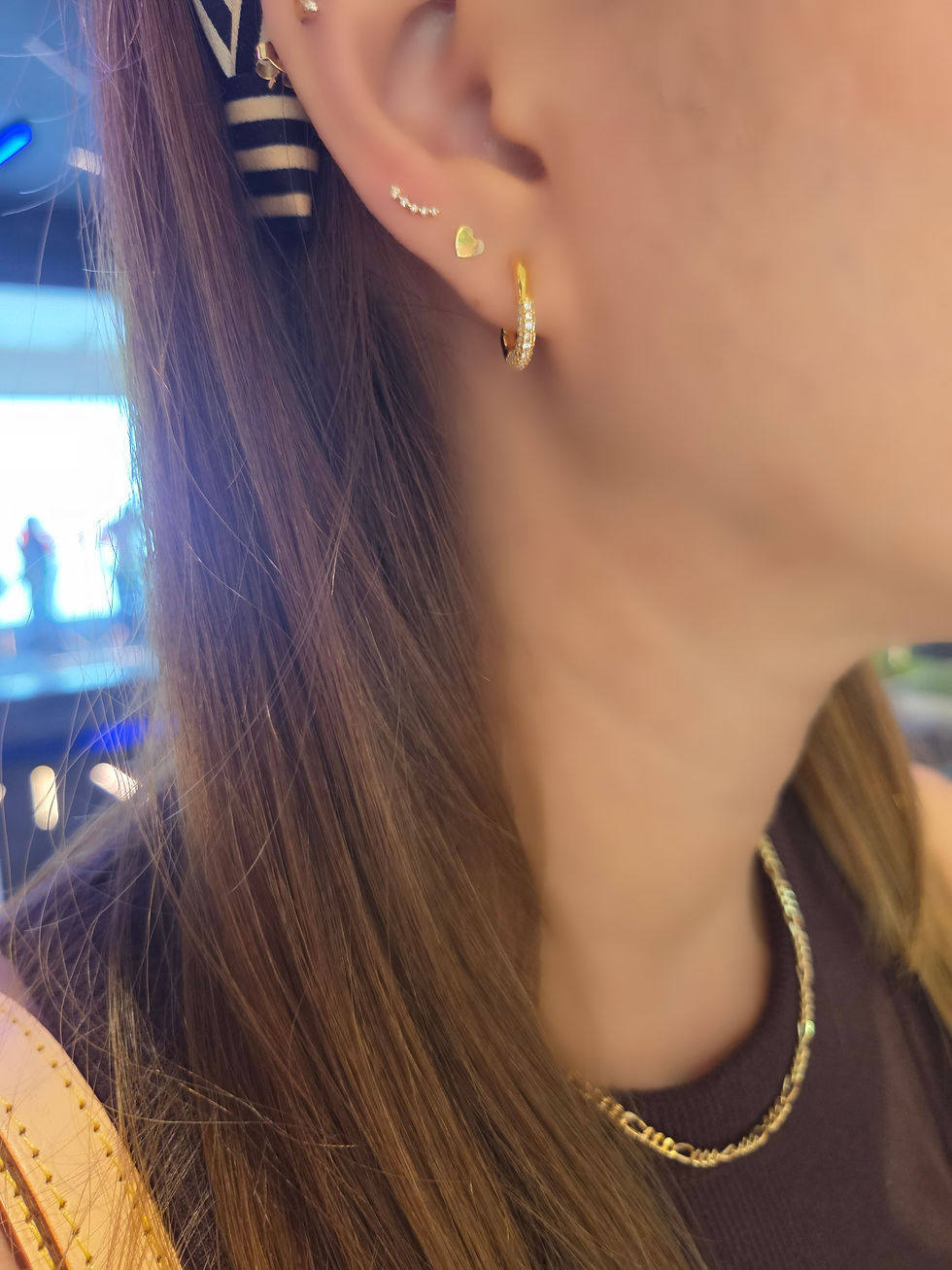 Thumbnail: Elise Oval Small Hoop
