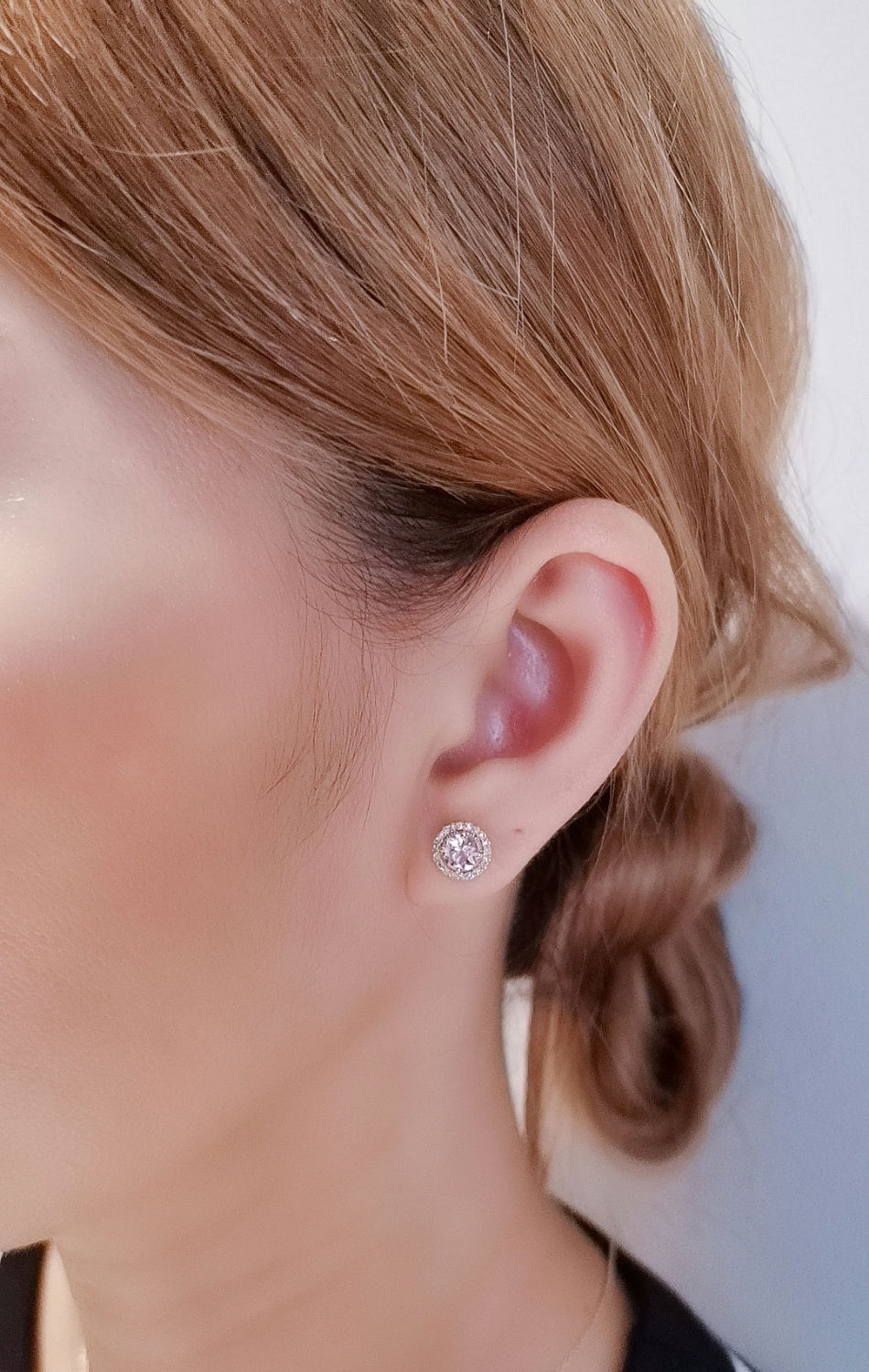 Thumbnail: Morganite and diamond halo earring