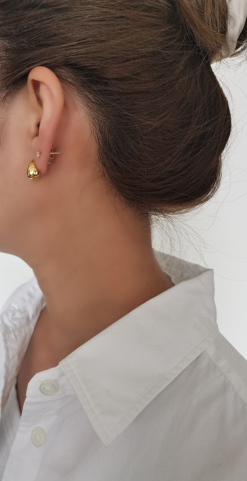 Thumbnail: Jeanne 2 tone Teardrop earring
