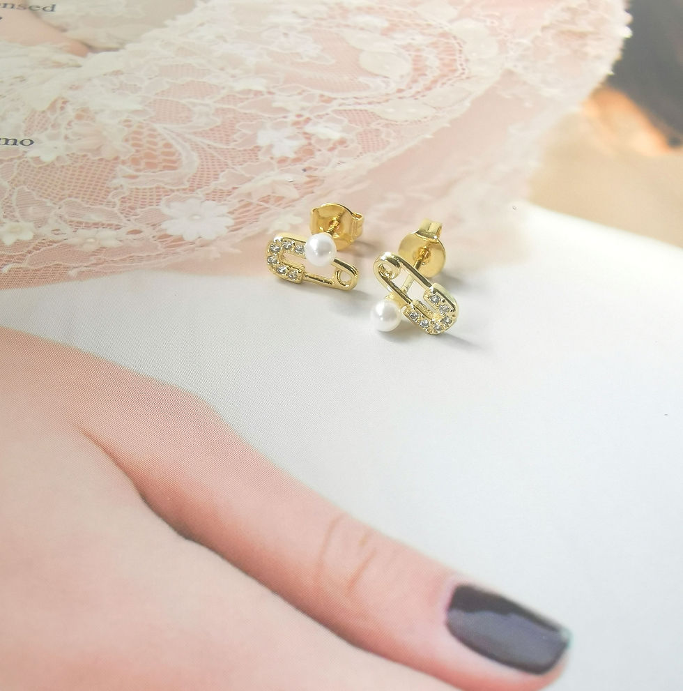 Thumbnail: Judy studs 