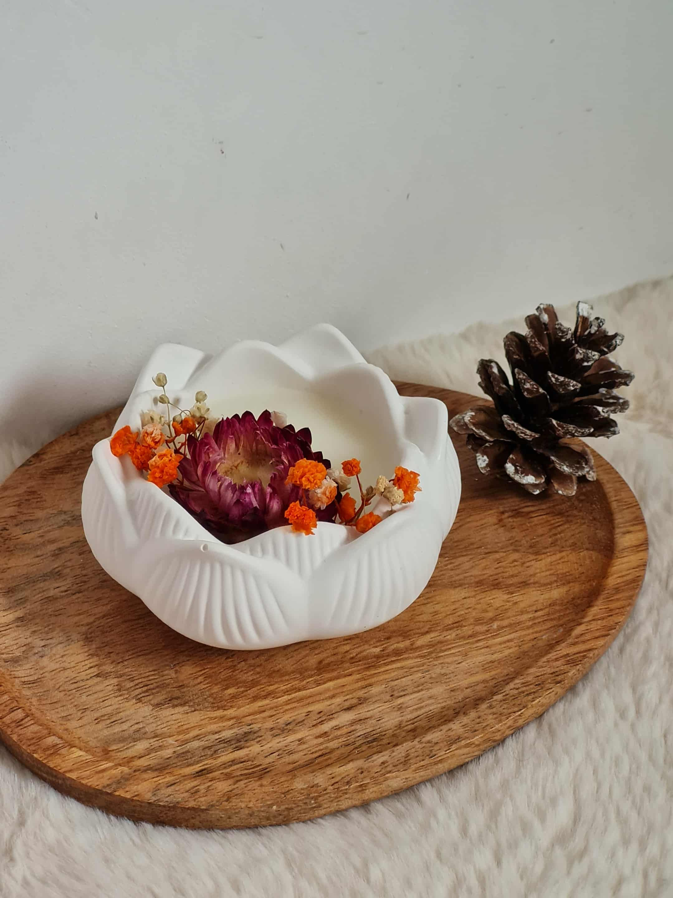 Bougie "Lotus et fleurs séchées"
