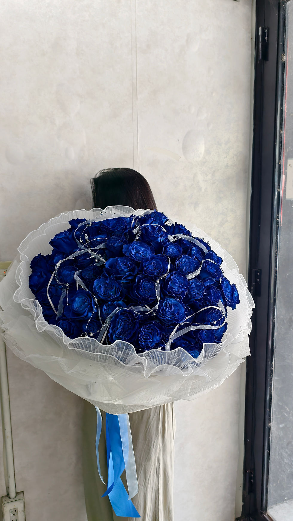 縮圖：BloomBlue -77朵玫瑰