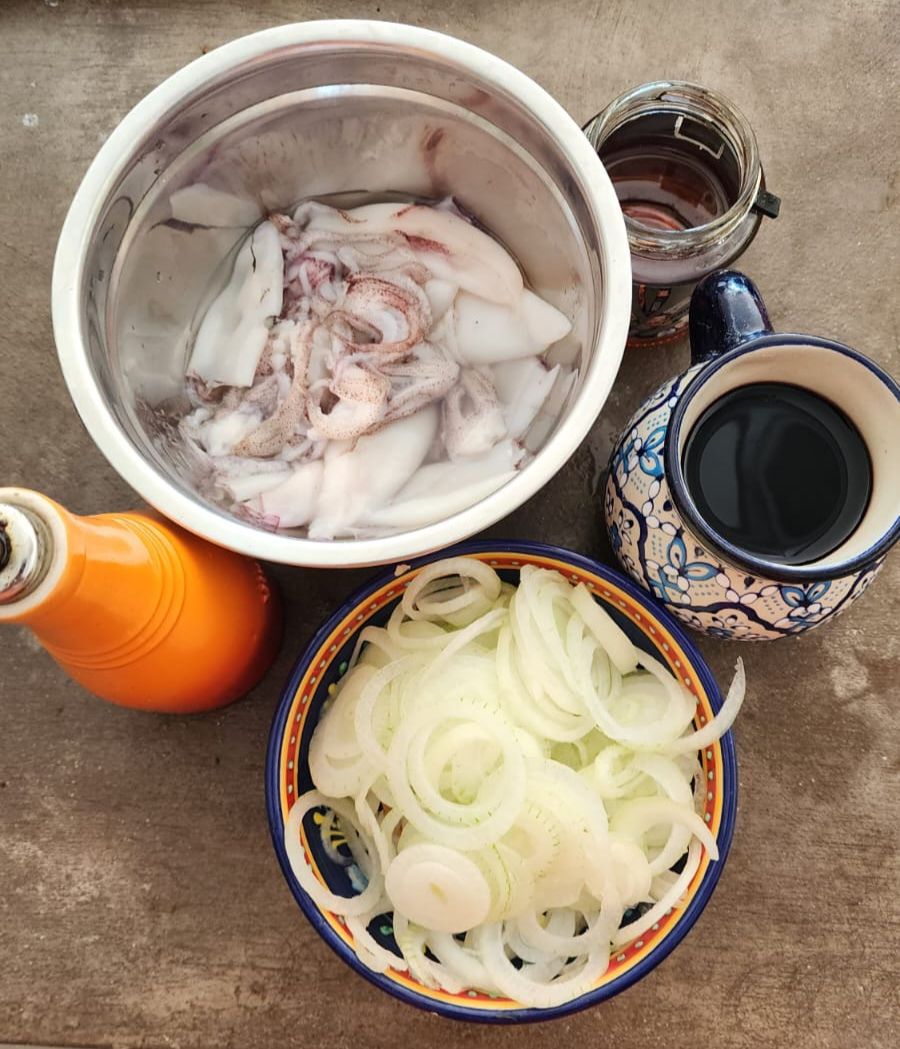 Lula Recheada com Cebola Caramelizada