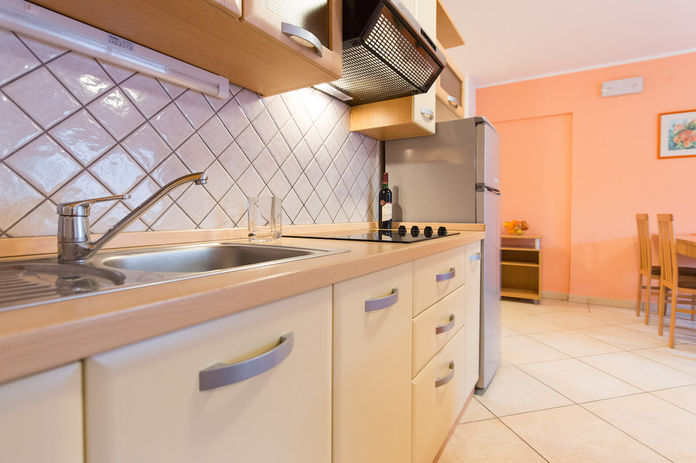 Apartment Ines Souterrain Baska kitchen.jpg