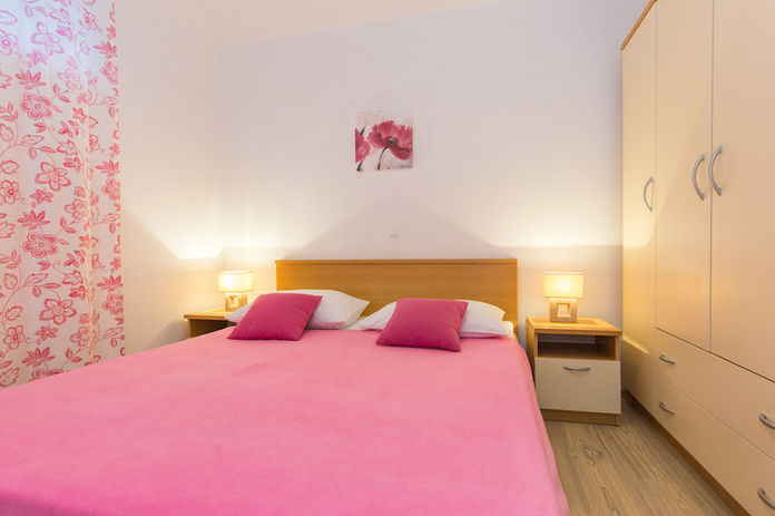 Apartment Ines Souterrain Baska double room.jpg