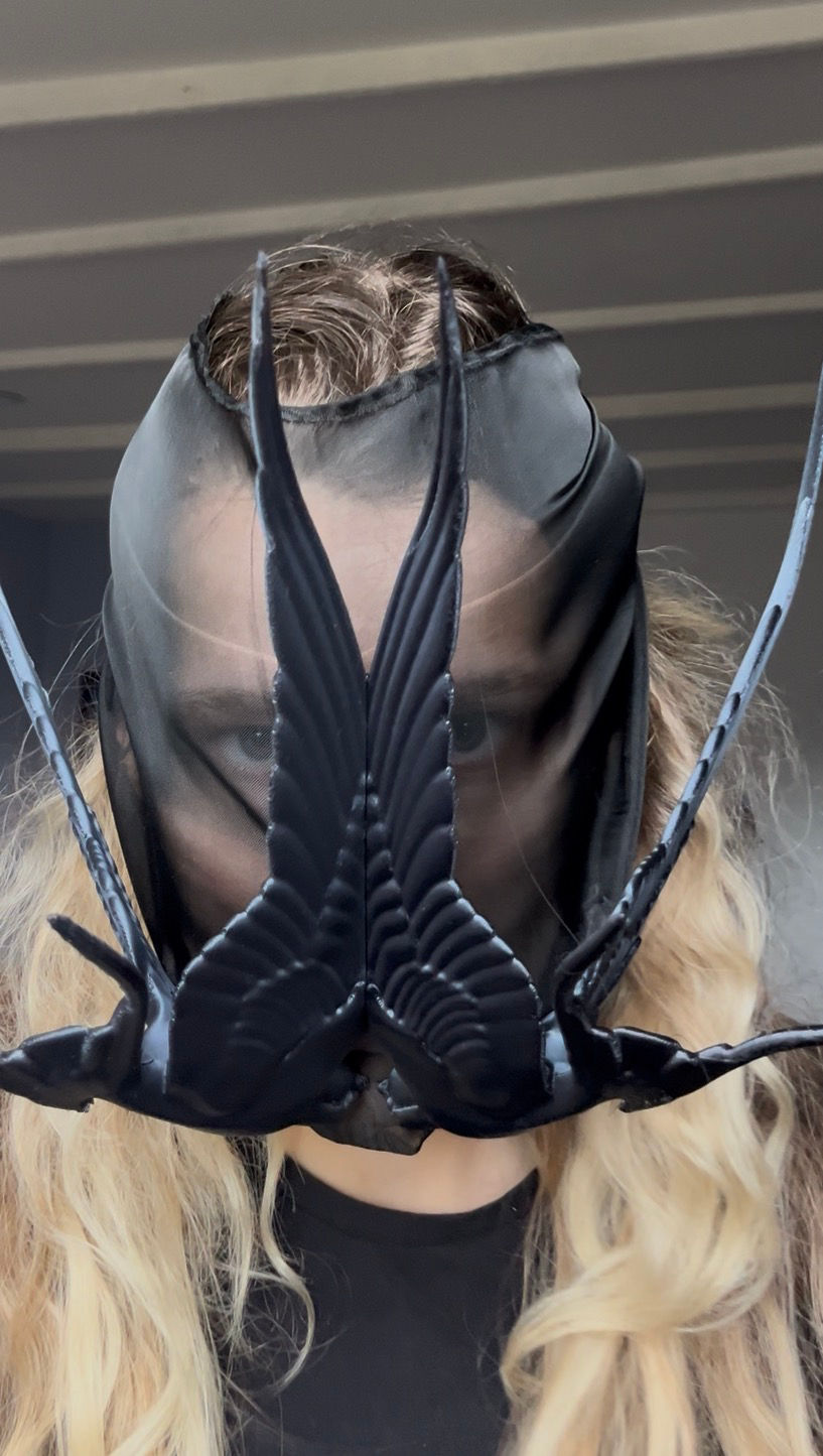Thumbnail: Swallow Mask