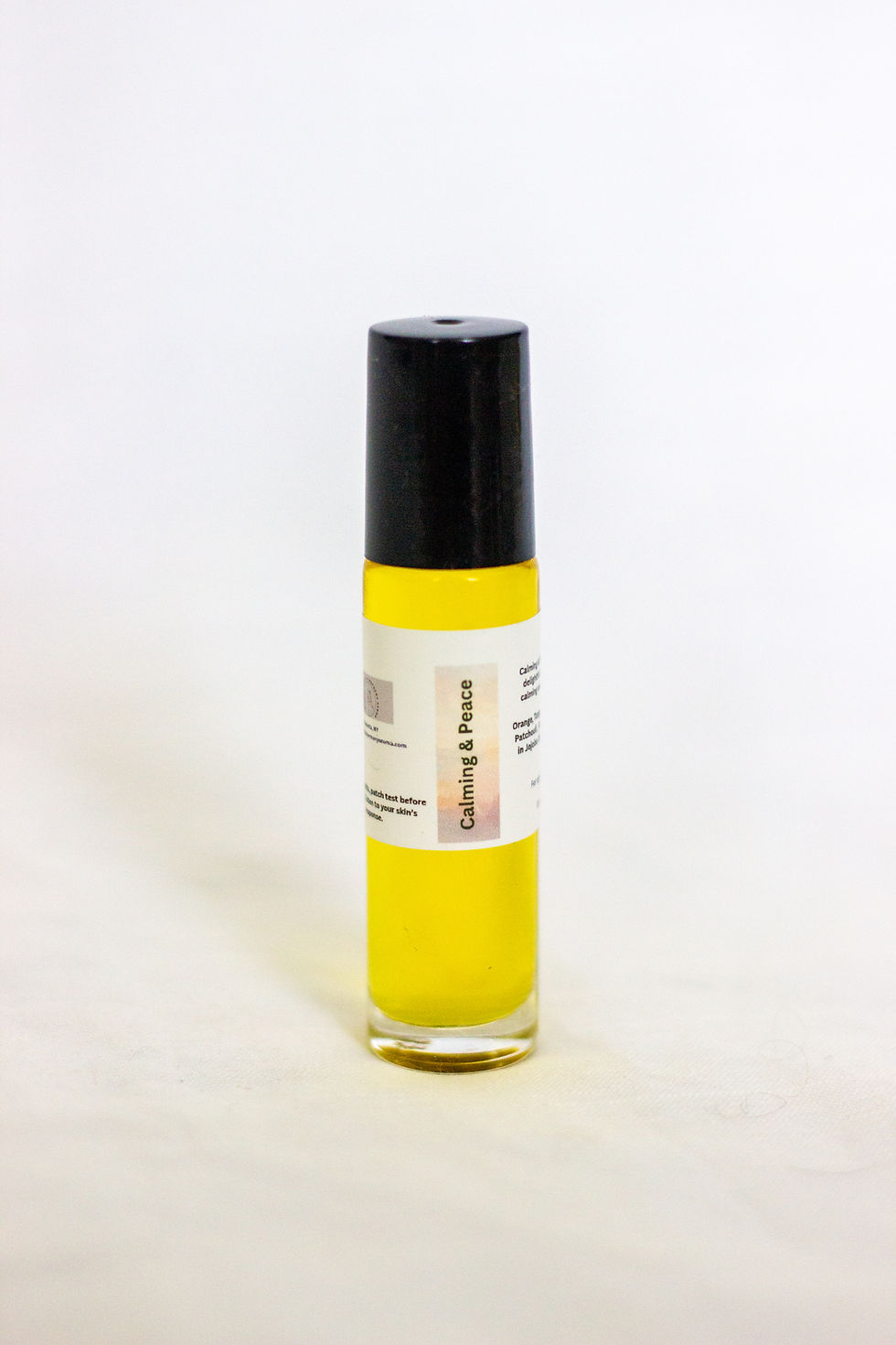 alming & Peace Roller is a delightful blend to. bring calming and peace to you.