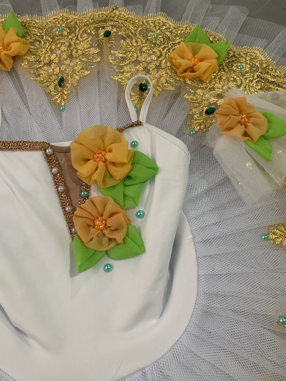 Miniatura: Tutu Branco , Dourado e Laranja