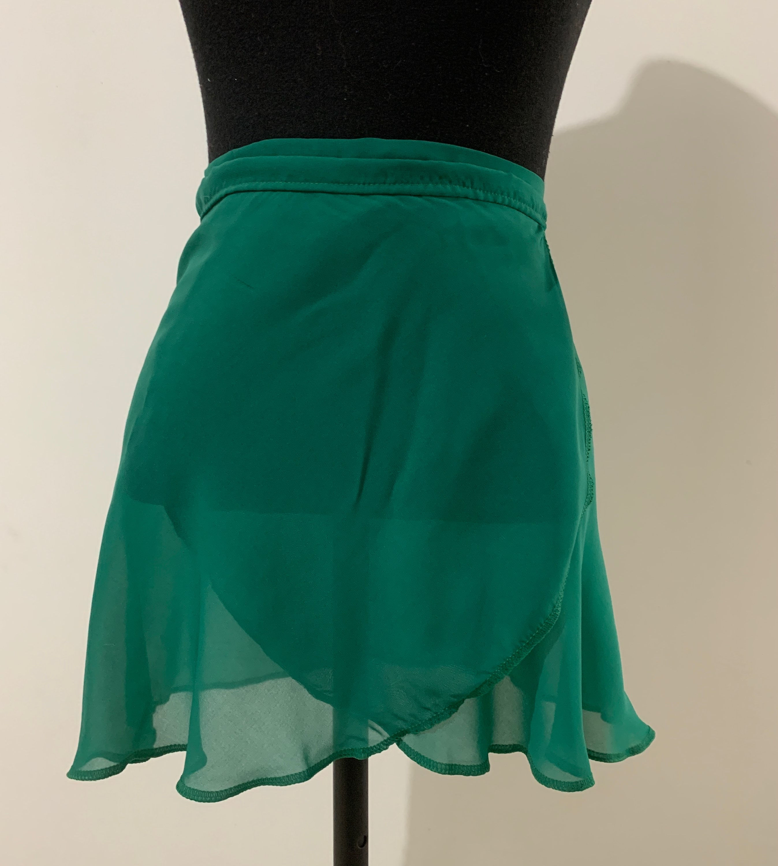 Saia envelope Chiffon verde esmeralda