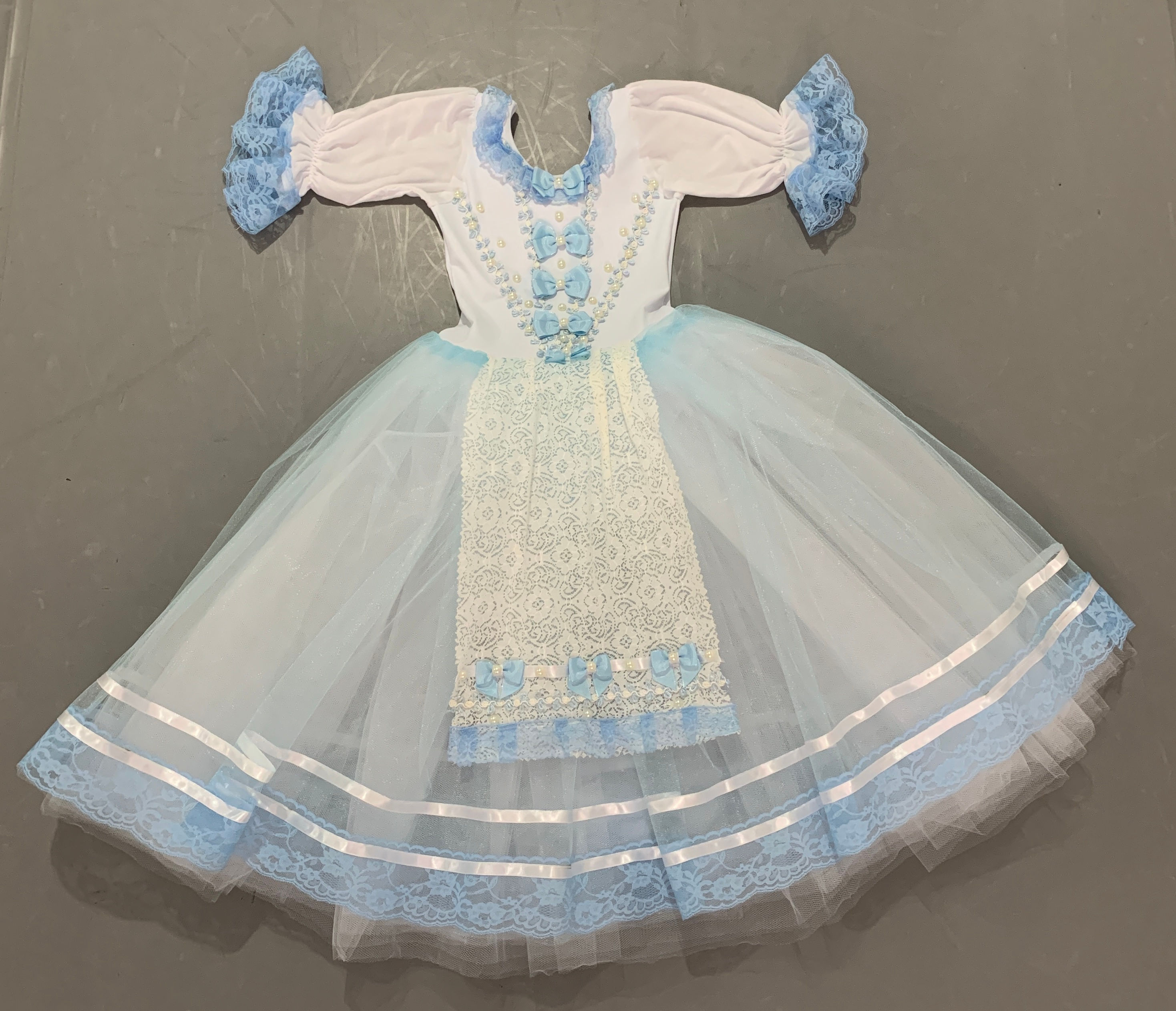 Clara , Boneca , Baile dos Graduados