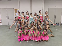 衣装を着た女性