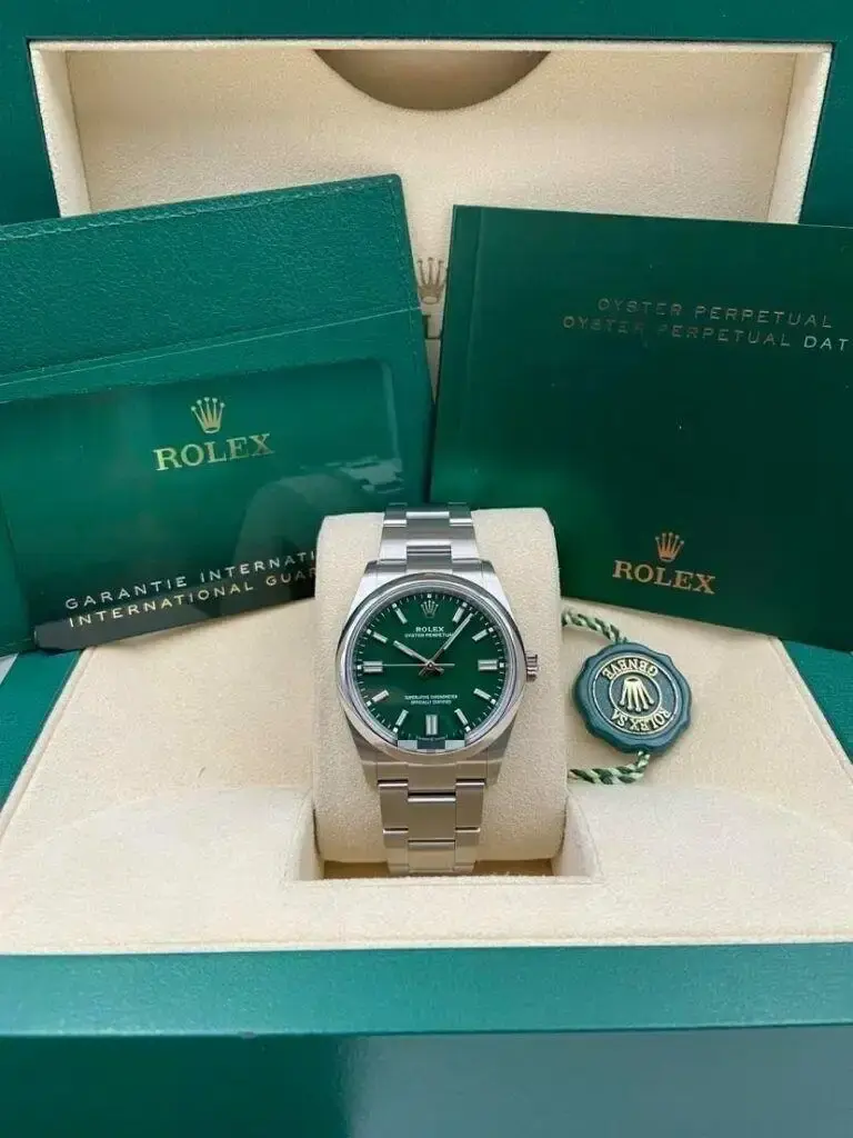 Thumbnail: Rolex Oyster Perpetual 41 Oystersteel Green Dial