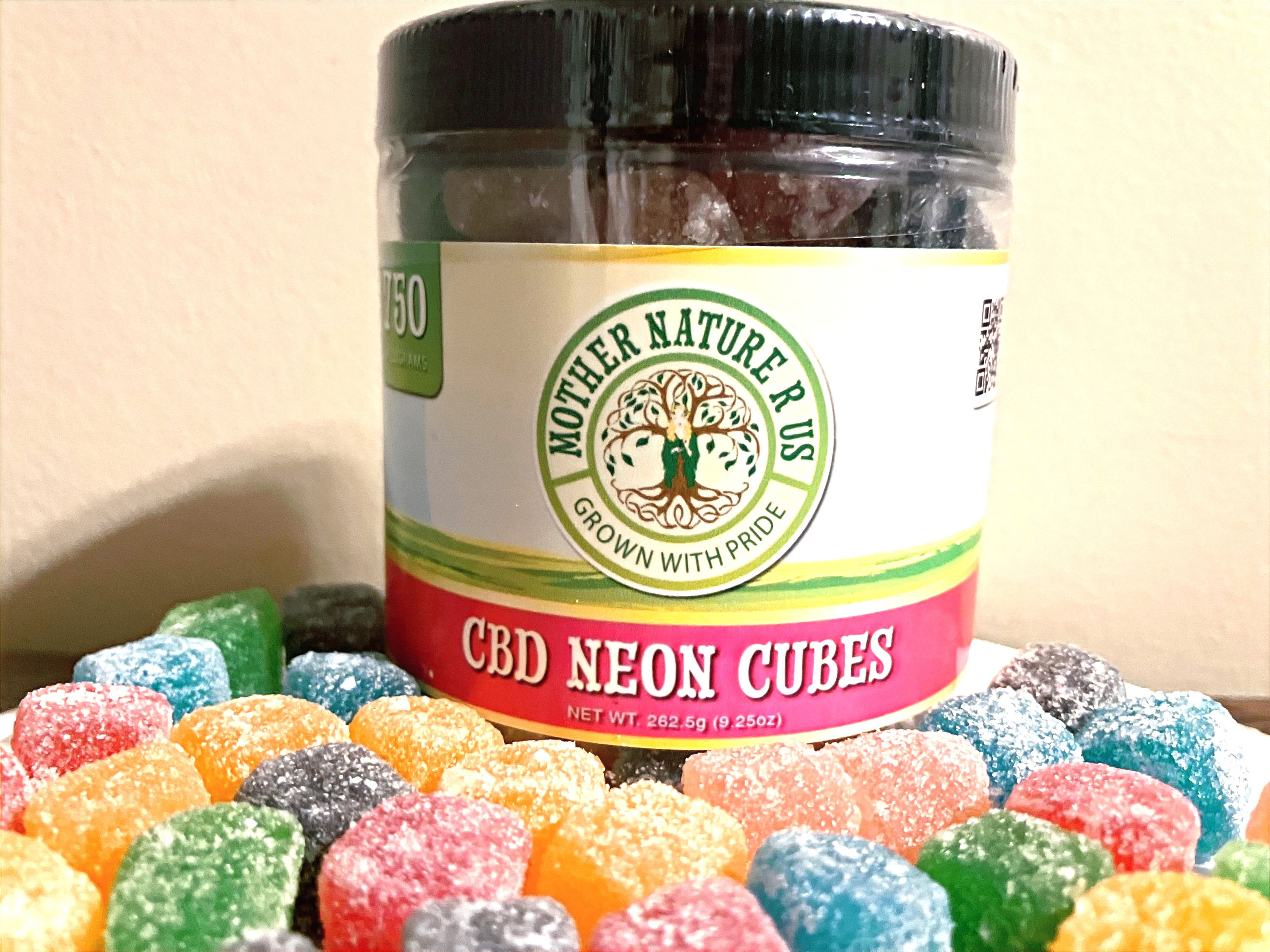 CBD GUMMIES Neon Cubes 750 mg 8 oz
