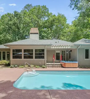 1984 Modernist Design in Chapel Hill, North Carolina