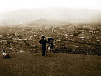 Un barrio que creció bajo la sombra de El Salvador