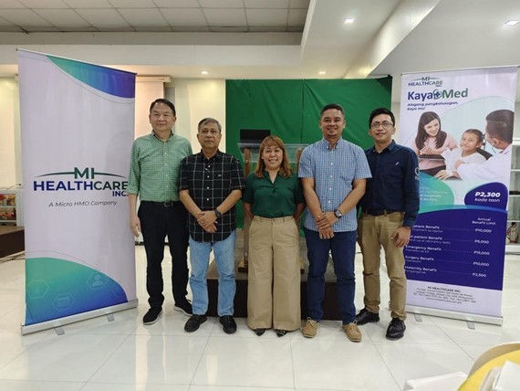 (From left to right) Pioneer Group Head Lorenzo O. Chan, CARD MRI Managing Director Aristeo Dequito, MI Healthcare Inc. Officer-in-Charge Rosita Abanto, MI Healthcare Inc. Chief Operating Officer Allan Sarmiento, and Operations Associate Medical Director Lordan Carreon were present during the launching of KayaMed Micro-HMO.