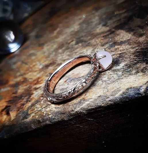 Thumbnail: Rose Quartz Motif Ring