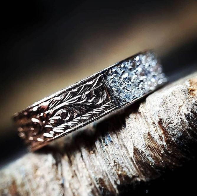 Thumbnail: Half Turn Motif Diamond Ring