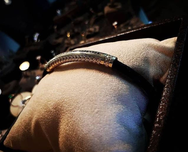 Thumbnail: Black Diamond Gold Leather Bracelet