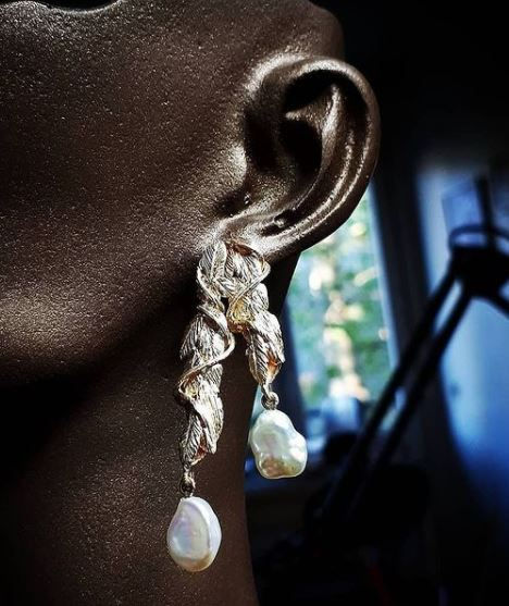 Thumbnail: Leaf Patterned Pearl Earrings
