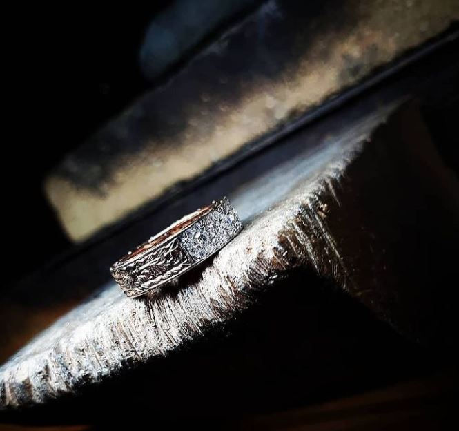 Thumbnail: Half Turn Motif Diamond Ring