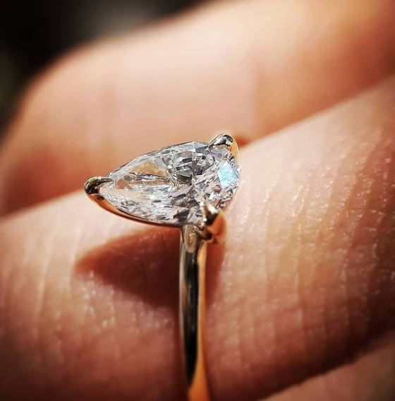 Thumbnail: Modern Damla Solitaire