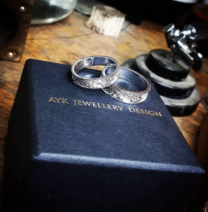 Thumbnail: Modern Branch Wedding Ring
