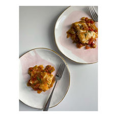 Merluza con romero, puerro y tomate