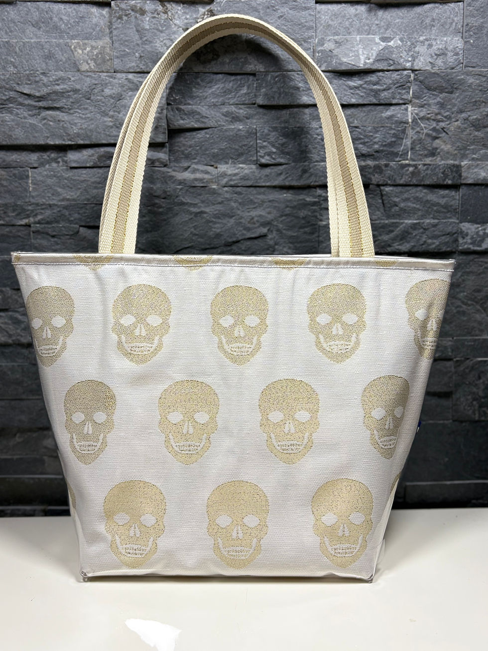 Thumbnail: Sac à main Isotherme upcyclé (Moyen modèle)- Ref : 260823