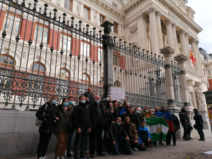 UNA DELEGACIÓN DE AGRICULTORES DE GRANADA SE DESPLAZA A MADRID EN PROTESTA POR LA CRISIS HORTOFRUTÍC