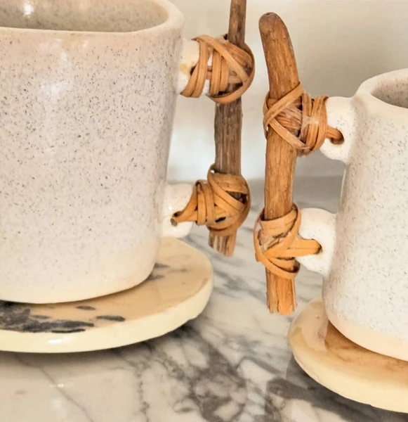 Taller de Cerámica gres en Santiago de Chile, aprendizaje práctico con piezas hechas a mano y materiales incluidos en La Belleza de Crear