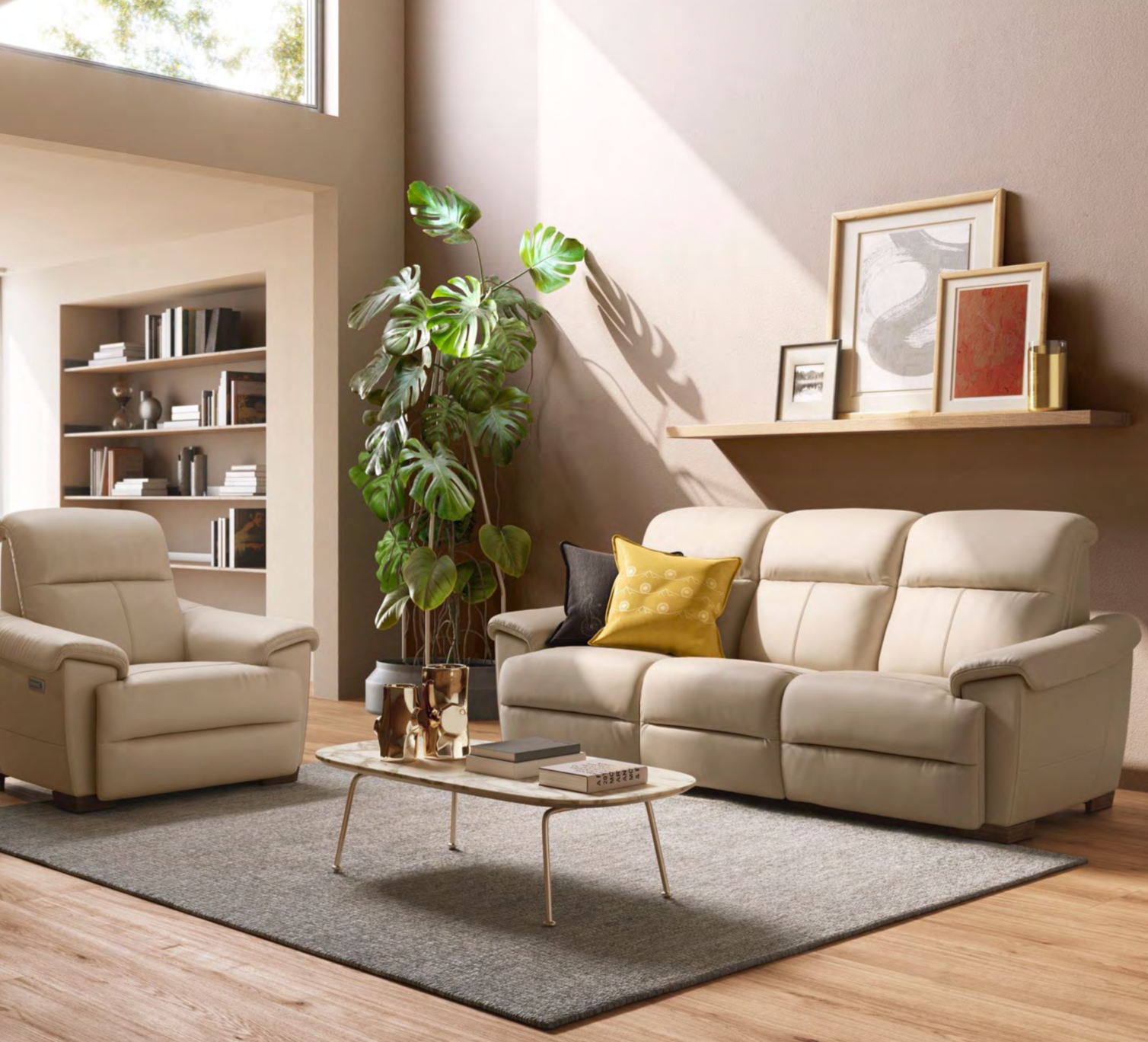 Potenza C063 Triple Motion Leather Chair by Natuzzi Editions