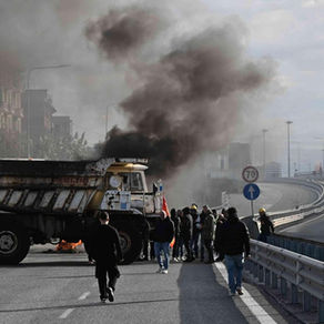 A Genova vincono i lavoratori