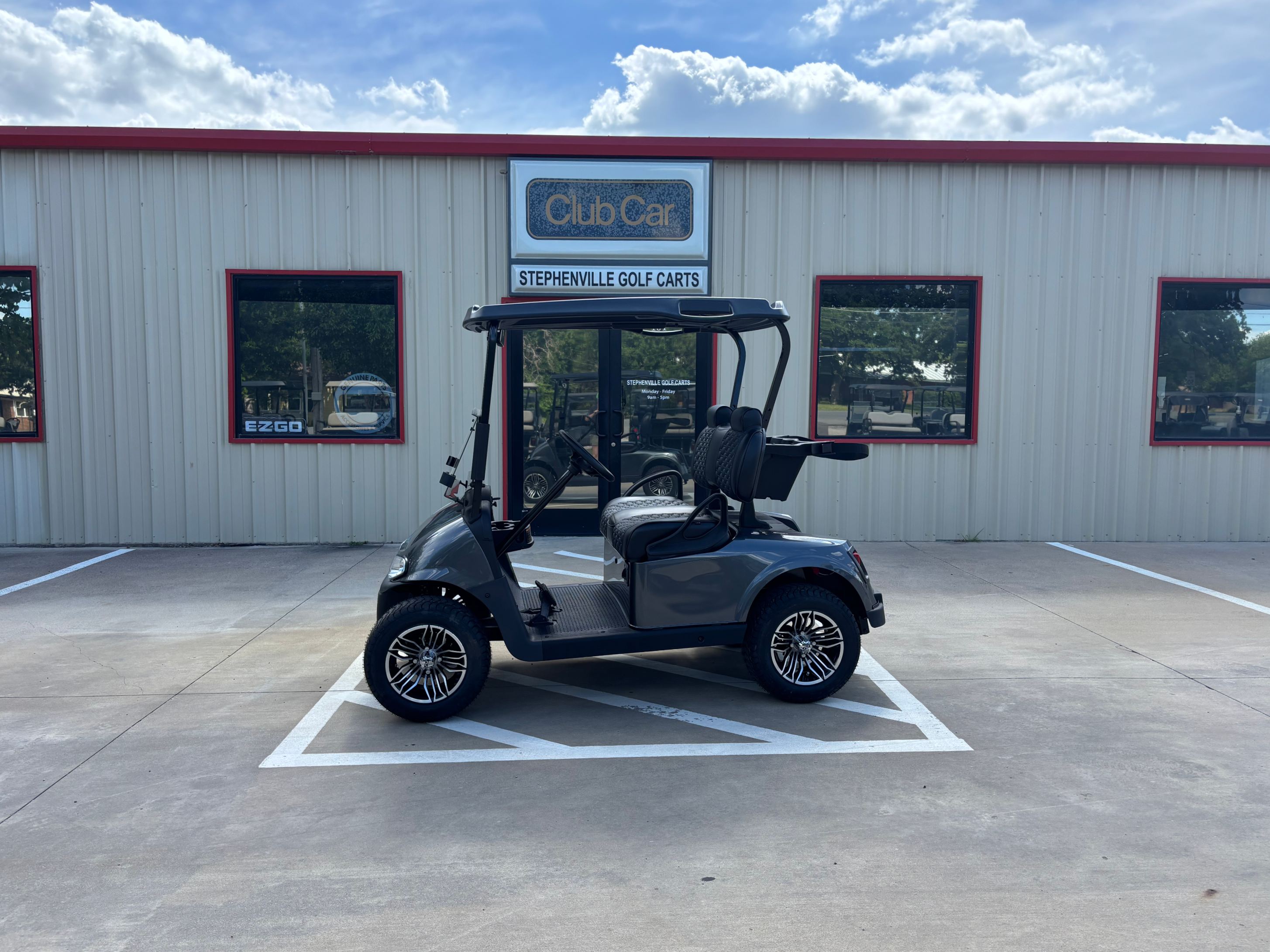 2022 EZGO RXV LITHIUM GOLF CART $6,995