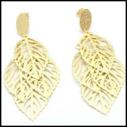 63 - brinco-com-folhas-chapa-diamantada-0507675