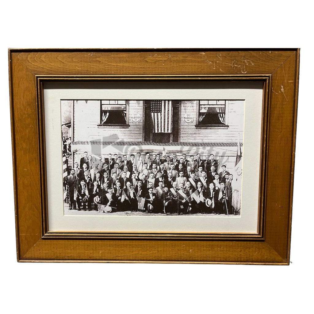 22"W X 18"H - #4B011