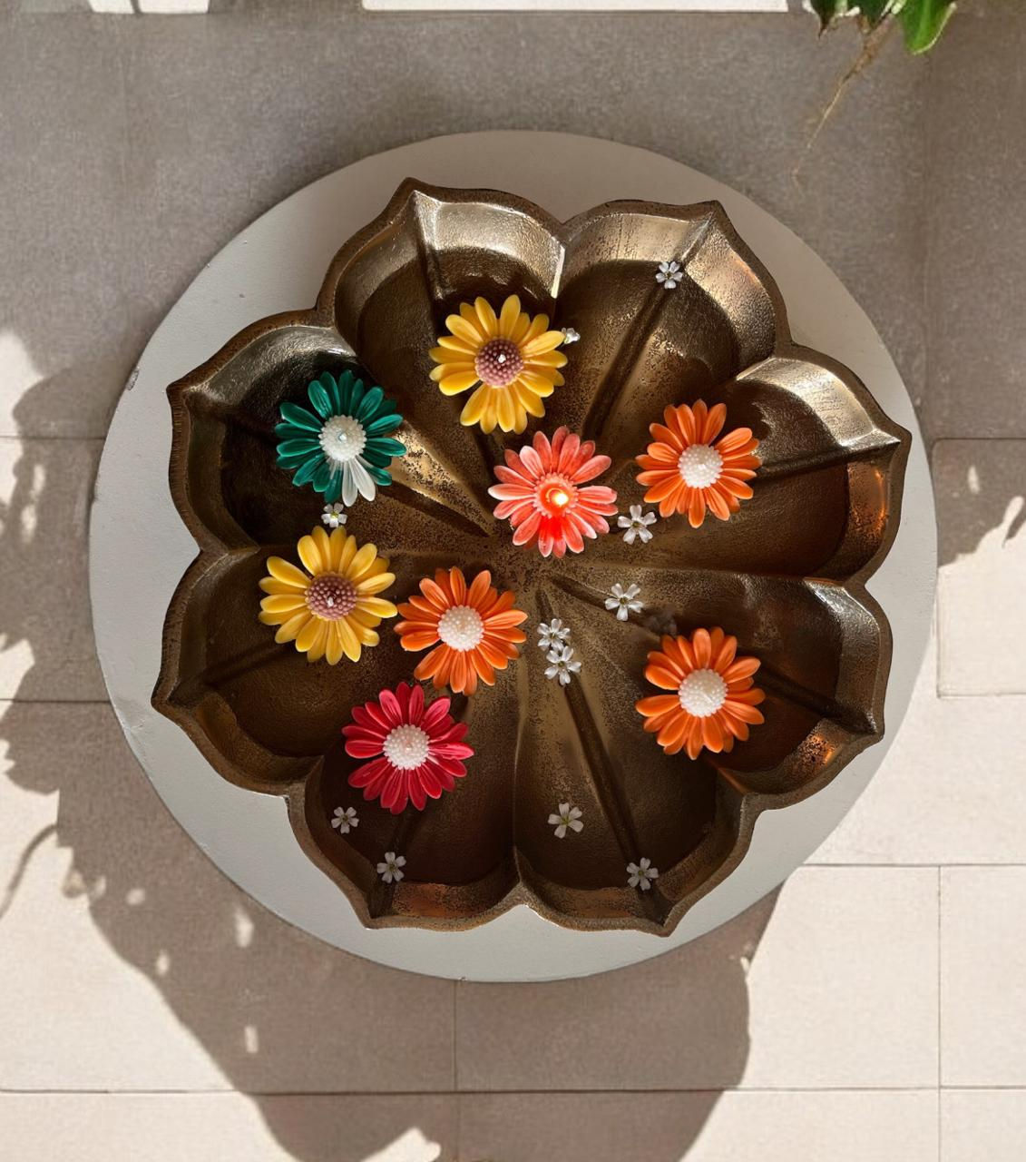 Floating Daisy Candles Pack of 4 Red