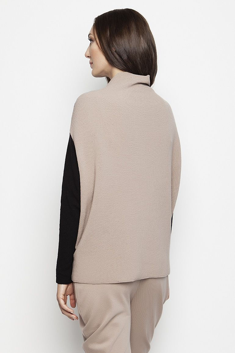 Thumbnail: ARJUNA KNITWEAR COTTON TOP AK03