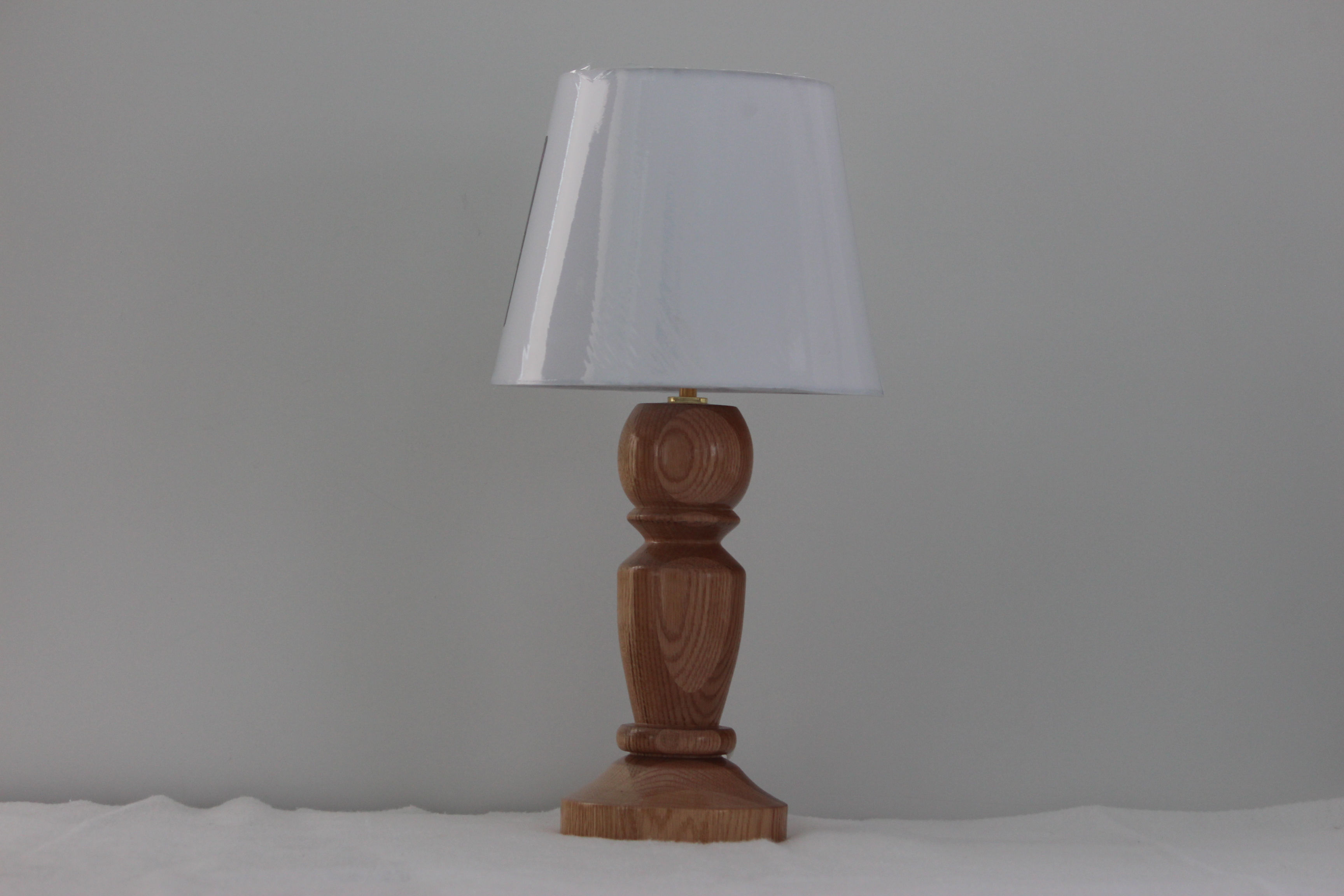 Lampe avec abat jour - Chêne