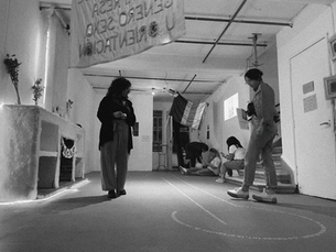 Vista de la exposición atravesar intersticios, navegar posibilidades: la re-invención de mundos desde el lenguaje.