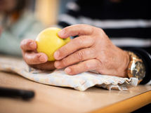 Don des photos "La mémoire de l'eau" au Foyer Capelle