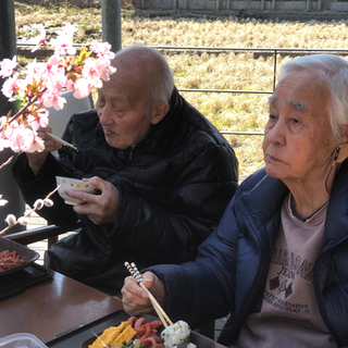 外でランチ🍱 わいわい
