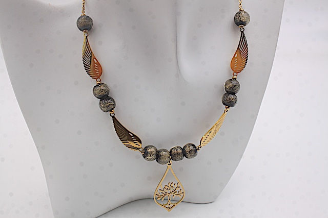 Miniature : Collier F32