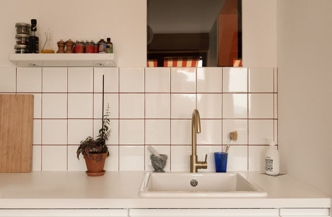 Maab architectes - architecte à Marseille - achitecture & architecture intérieure - mobilier - rénovation réaménagement - Appartement Eden Roc - Muller Van Severen - Canapé Togo - USM mobilier - carrelage mosaïque - India Mahdavi